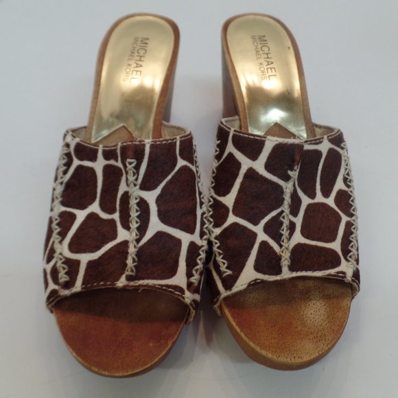 Michael  Kors Nailhead Trim Calf Hair Wood Heels Bold Stitching Mules Clogs Sz 8 - Picture 13 of 15